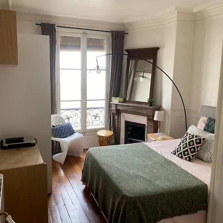 شقة And Cosy Menilmontant *